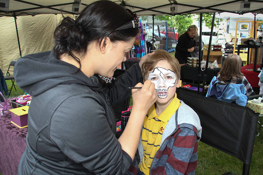 Arts in the Park 2017. Photo by Barry Gray.
