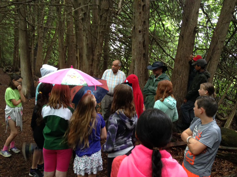 Shad Qadri and City of Ottawa Planning Forester Mark Richardson accompanied students in grade 5 / 6 from Stittsville Public School to the Shea Woods